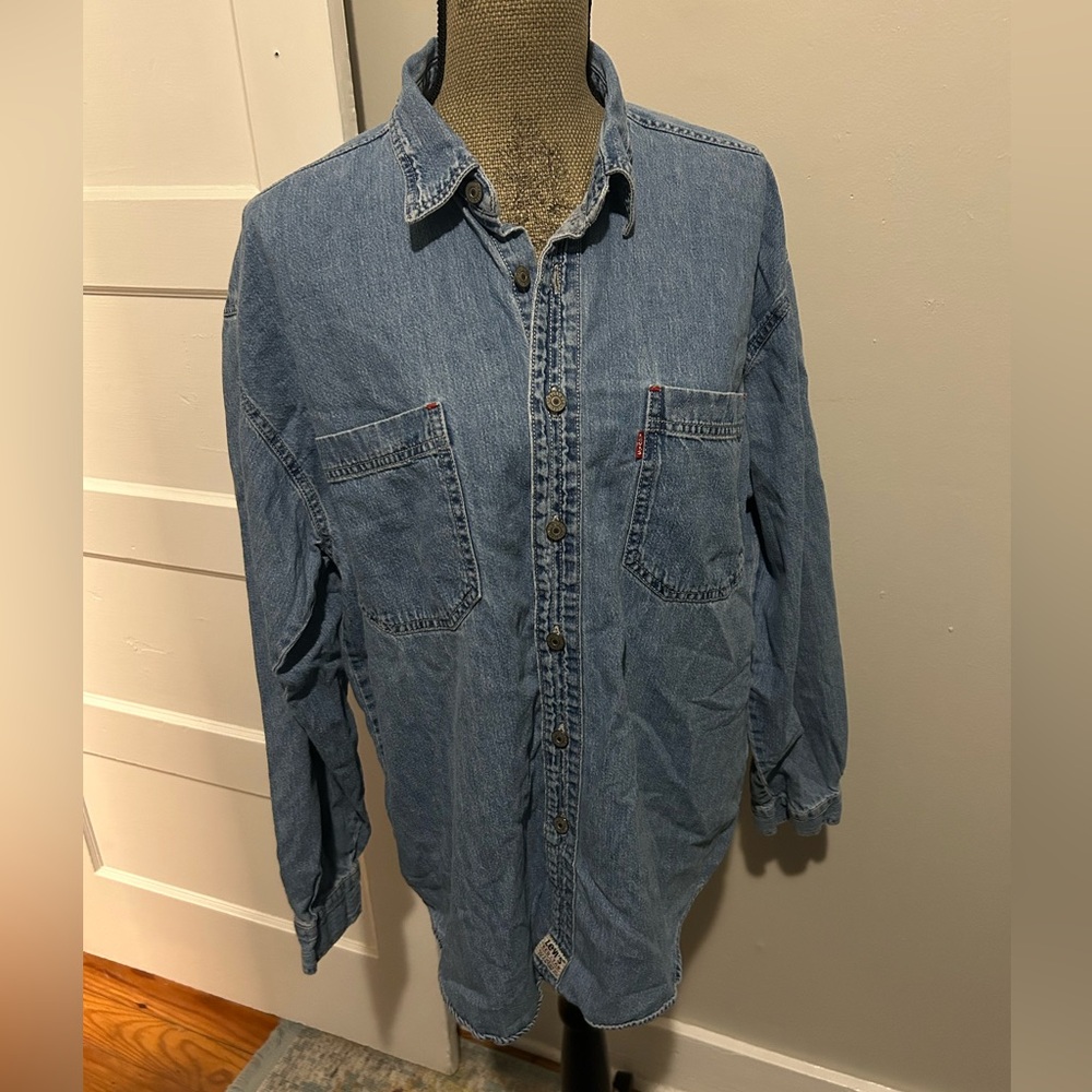 Vintage Levi’s Blue Denim 100% Cotton Button Up Long Sleeve Shirt